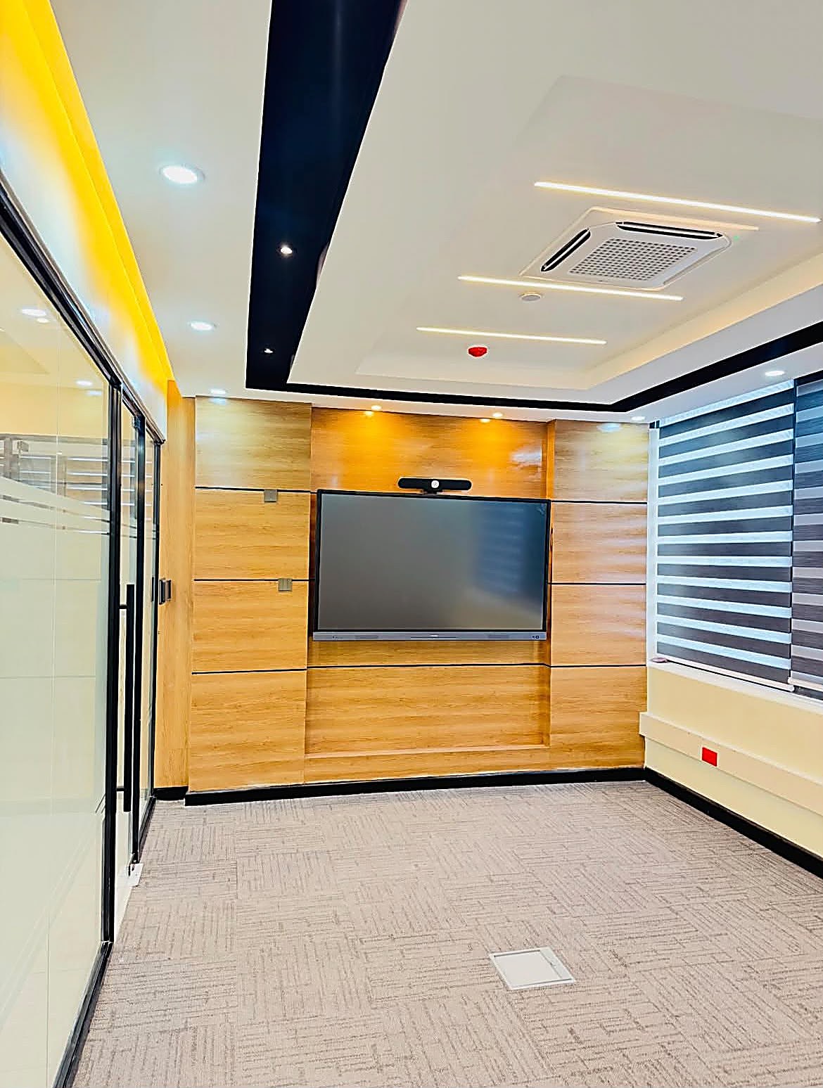 Office Designs/Partitions — commercial design by Epique Interiors, view 5 of 21